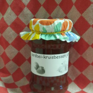Aardbei-kruisbessenjam (half gezoet)